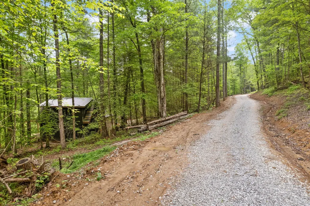 15 Clay-alexander Road Campton KY 41301