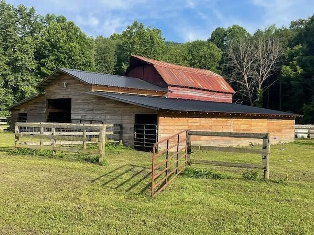 1208 Highway 217 Highway Middlesboro KY 40965