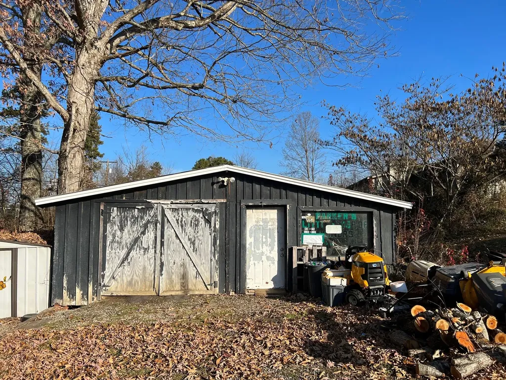 999 Hutton Lane Corbin KY 40701