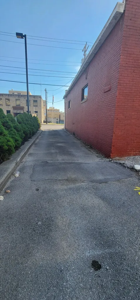 110 W Fourth Street London KY 40744