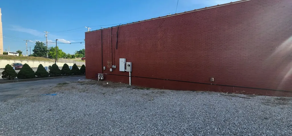 110 W Fourth Street London KY 40744
