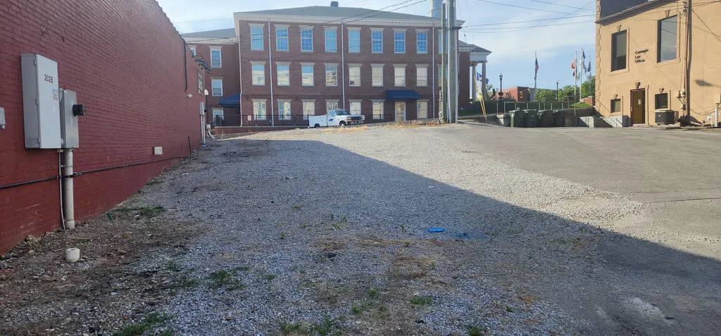 110 W Fourth Street London KY 40744