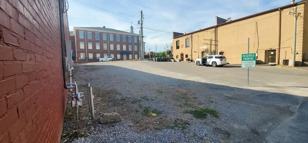 110 W Fourth Street London KY 40744