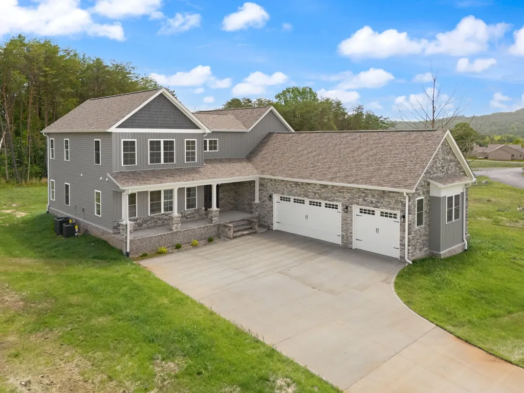 288 W Canterbury Drive Bronston KY 42518
