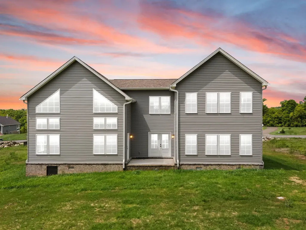 288 W Canterbury Drive Bronston KY 42518