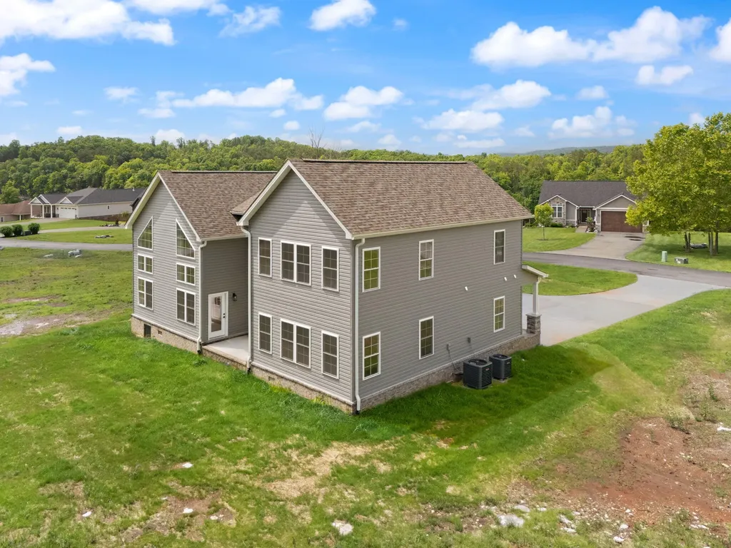 288 W Canterbury Drive Bronston KY 42518