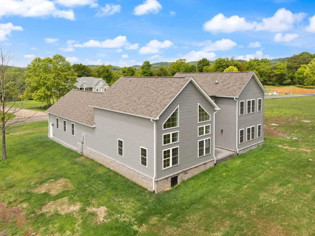 288 W Canterbury Drive Bronston KY 42518