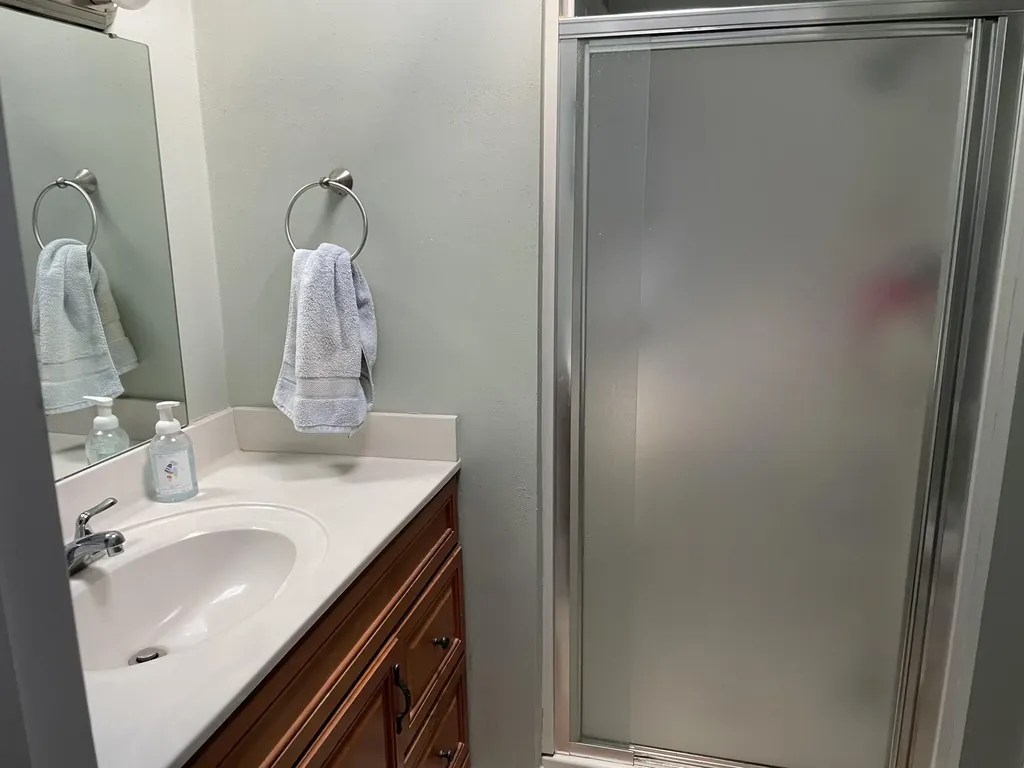14009 Harbour Place Prospect KY 40059