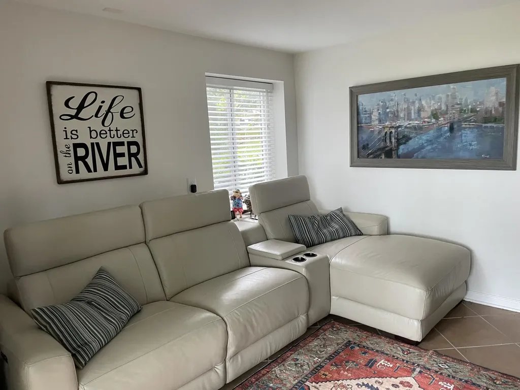 14009 Harbour Place Prospect KY 40059