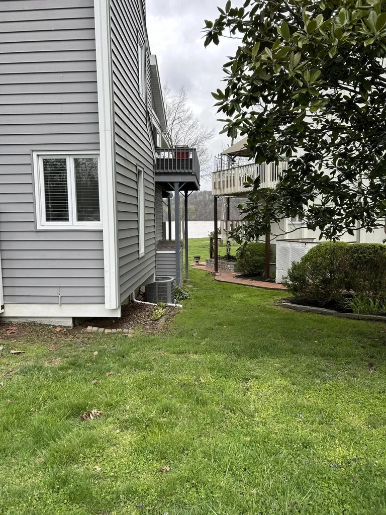 14009 Harbour Place Prospect KY 40059