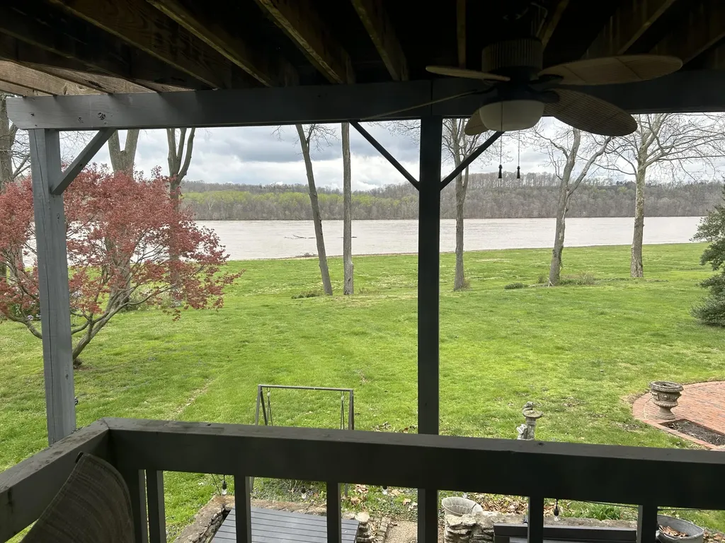 14009 Harbour Place Prospect KY 40059