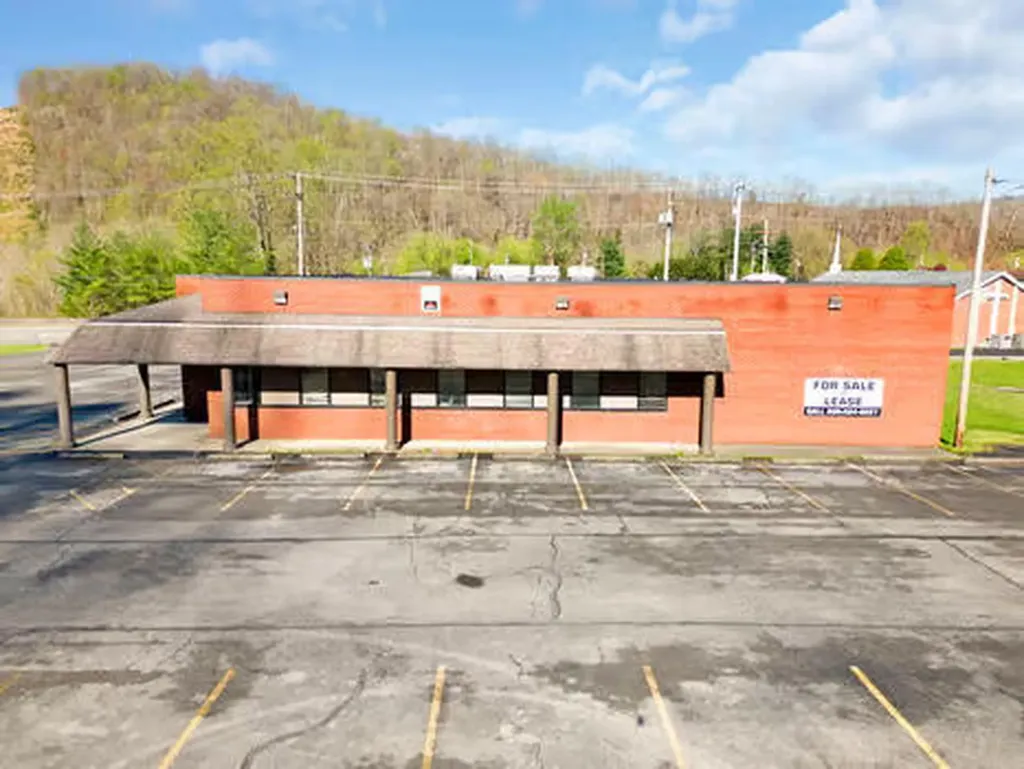 1009 N Lake Drive Prestonsburg KY 41653