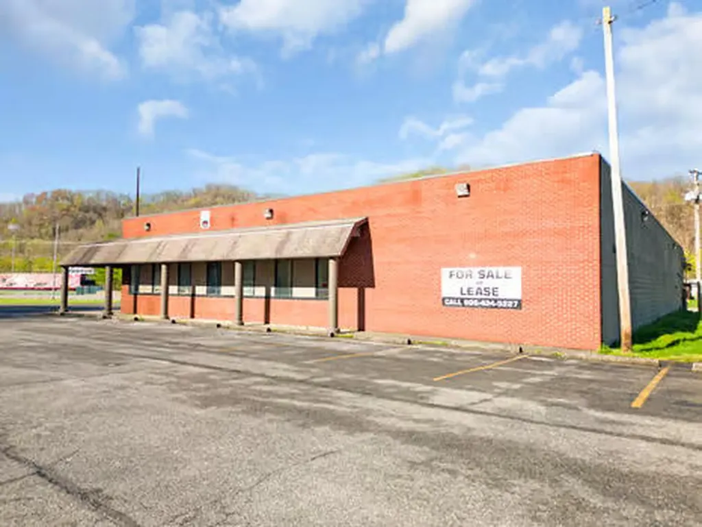 1009 N Lake Drive Prestonsburg KY 41653