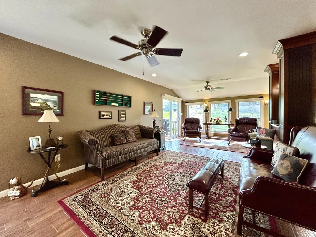 59-2 Woodson Bend Resort Bronston KY 42518