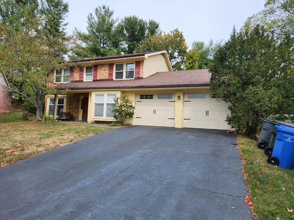 425 Lakebow Court Lexington KY 40515