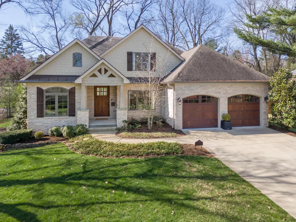 Lexington KY, 4 Lansdowne Estates