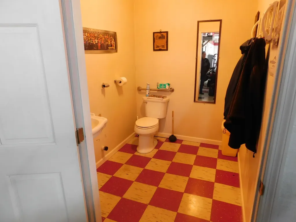 506 E Laurel Road London KY 40741