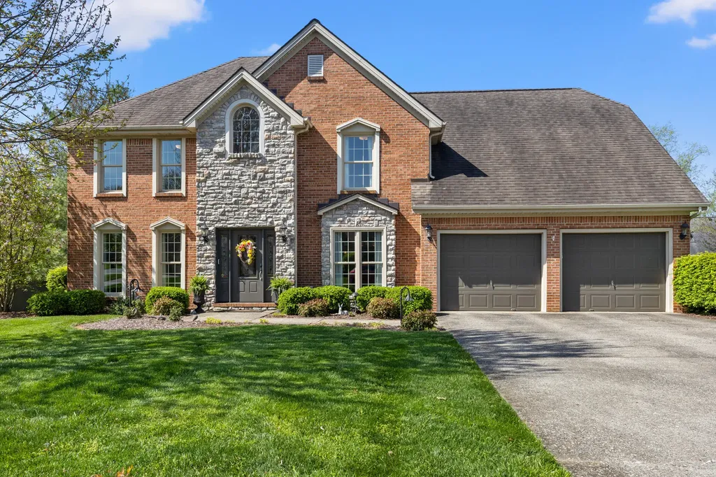 6025 Secretariat Circle Versailles KY 40383