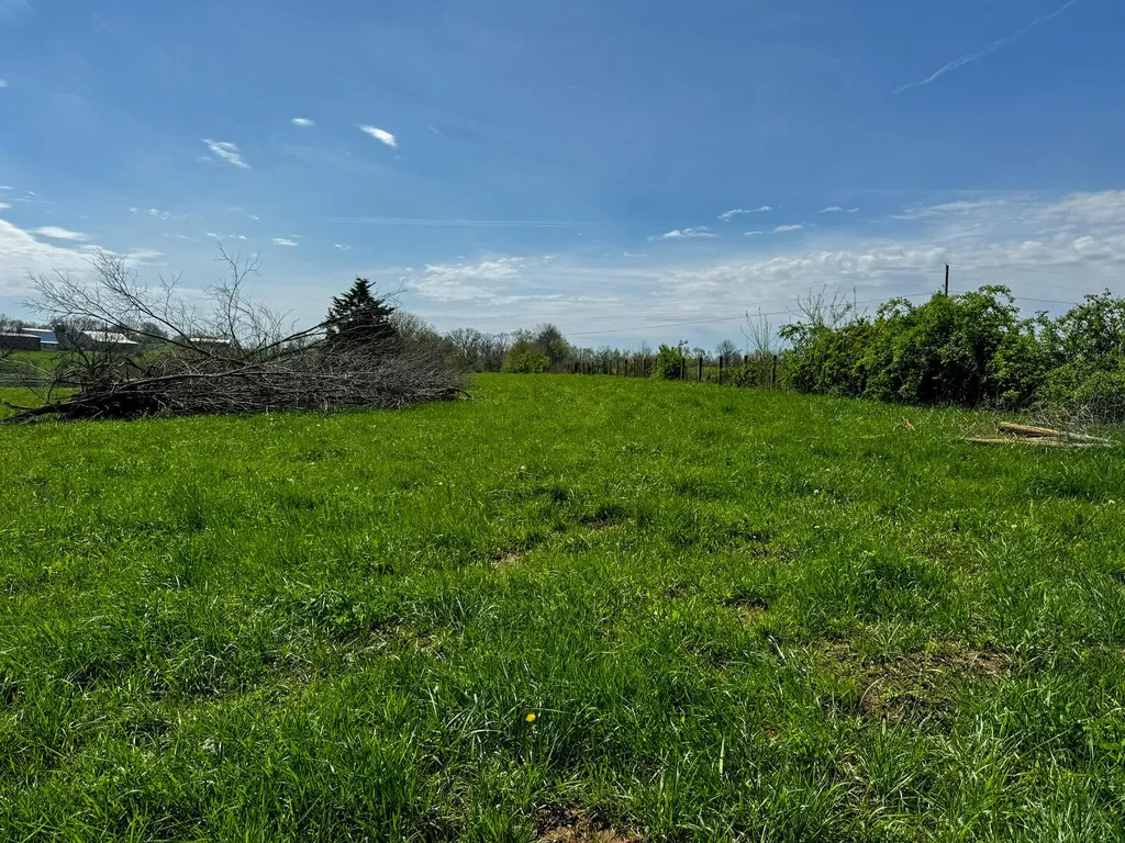1969 Hannah Road Shelbyville KY 40065