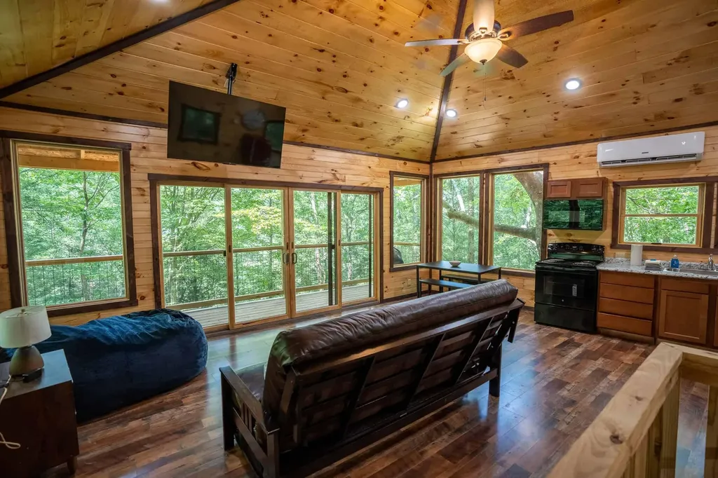 689 Cave Hollow Road Campton KY 41301