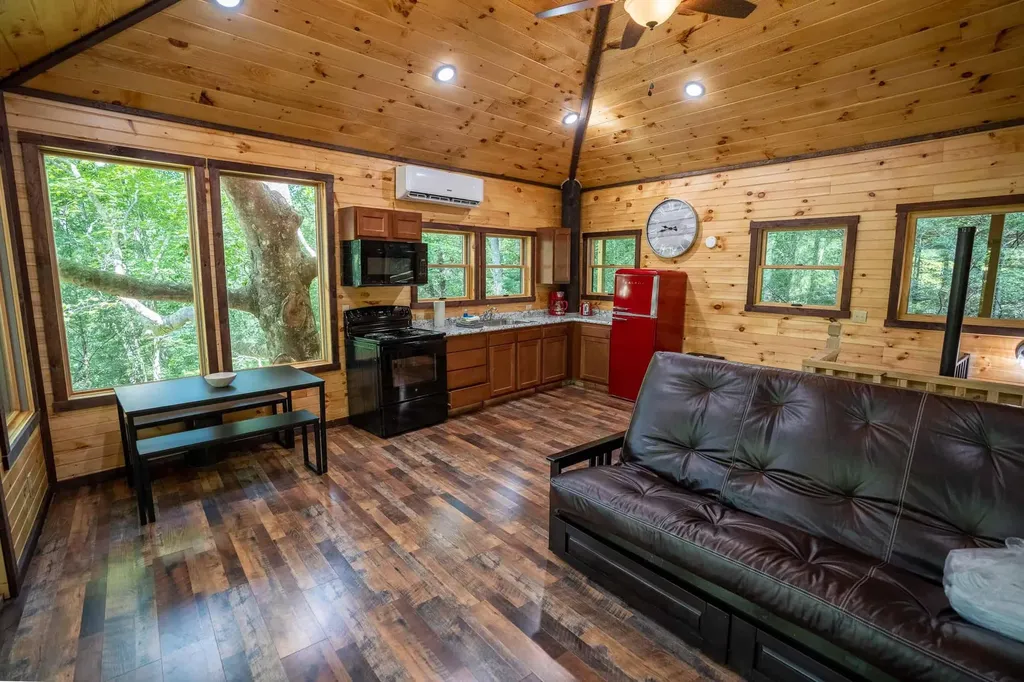 689 Cave Hollow Road Campton KY 41301