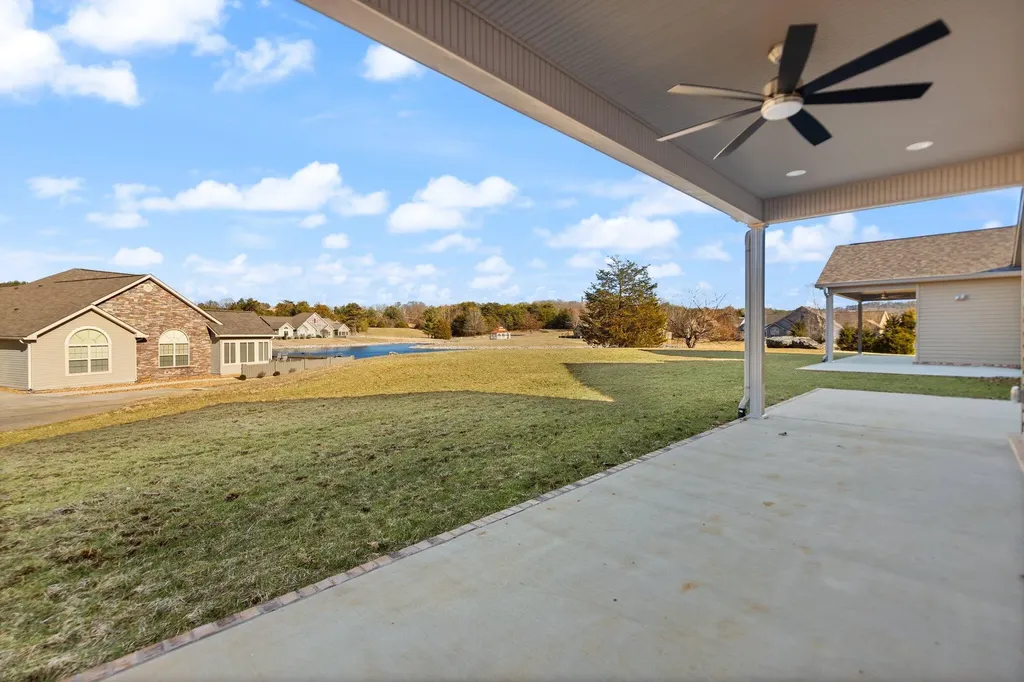 112 B W Canterbury Drive Bronston KY 42518