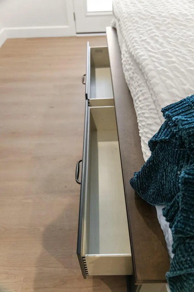 112 B W Canterbury Drive Bronston KY 42518