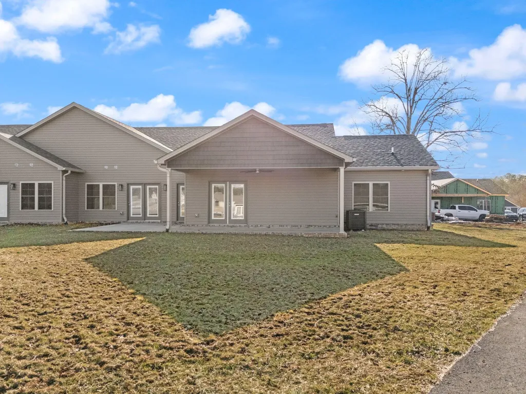 112 B W Canterbury Drive Bronston KY 42518