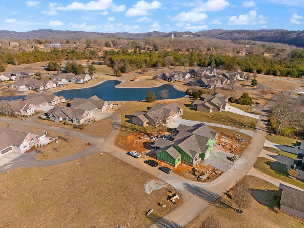 112 B W Canterbury Drive Bronston KY 42518