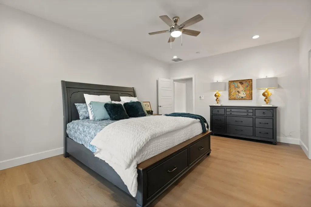 112 B W Canterbury Drive Bronston KY 42518