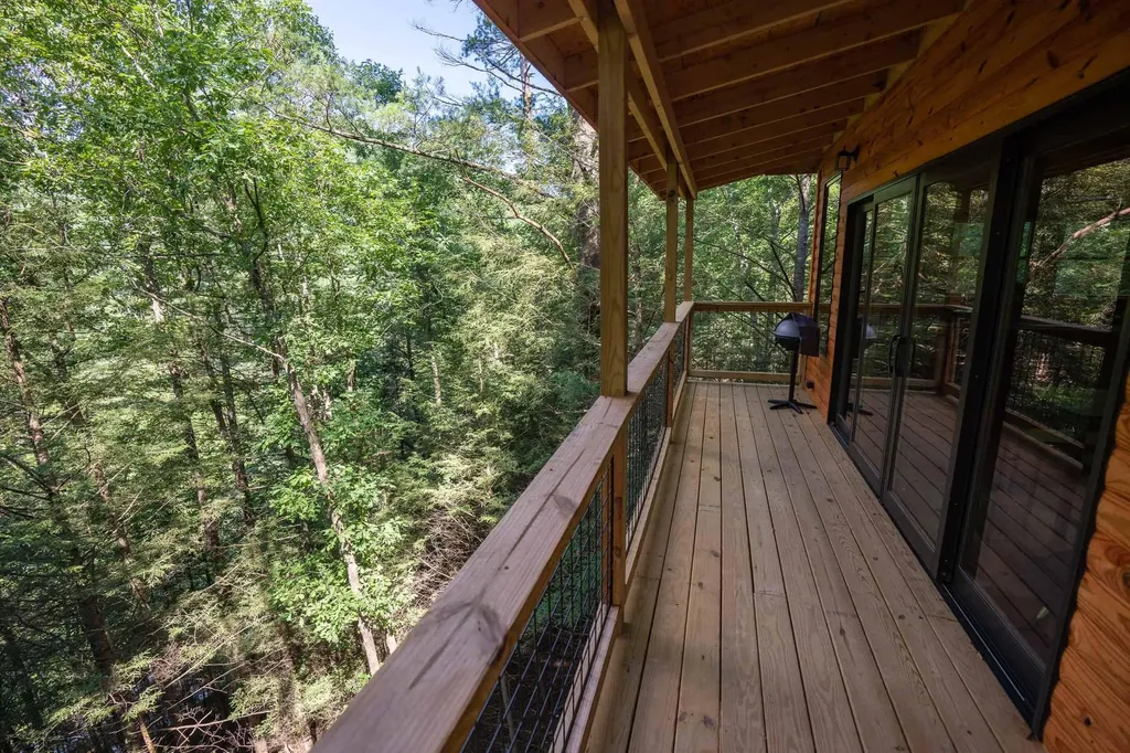 637 Cave Hollow Road Campton KY 41301