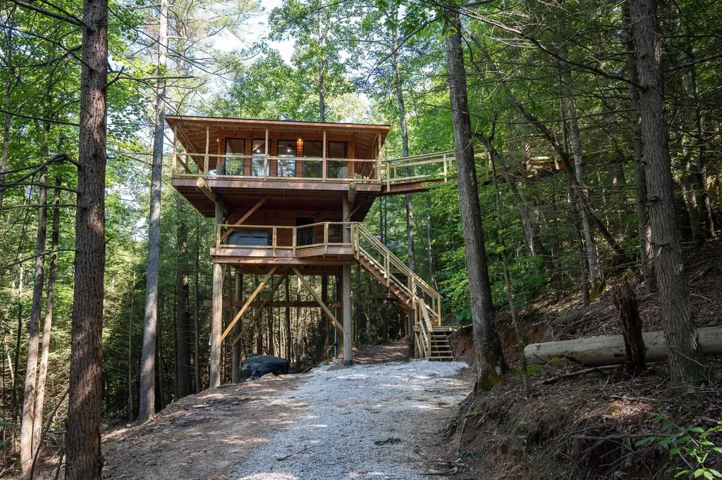 637 Cave Hollow Road Campton KY 41301
