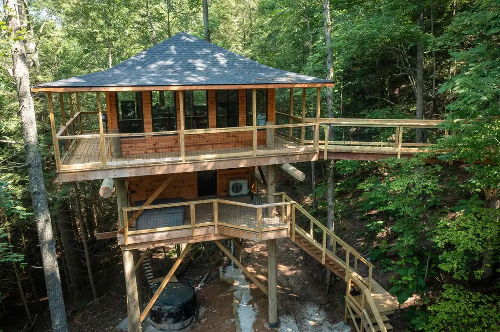 637 Cave Hollow Road Campton KY 41301