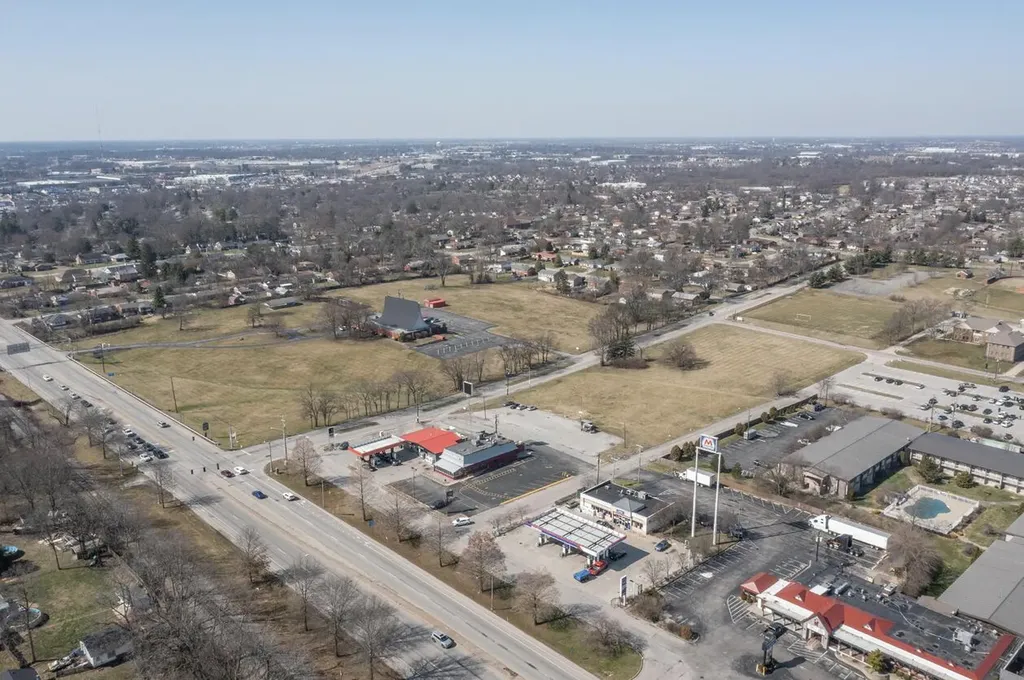 1951 Broadway Lexington KY 40505