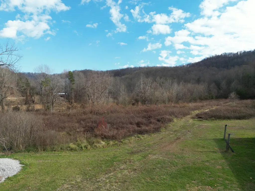 7568 Highway 26 Rockholds KY 40759