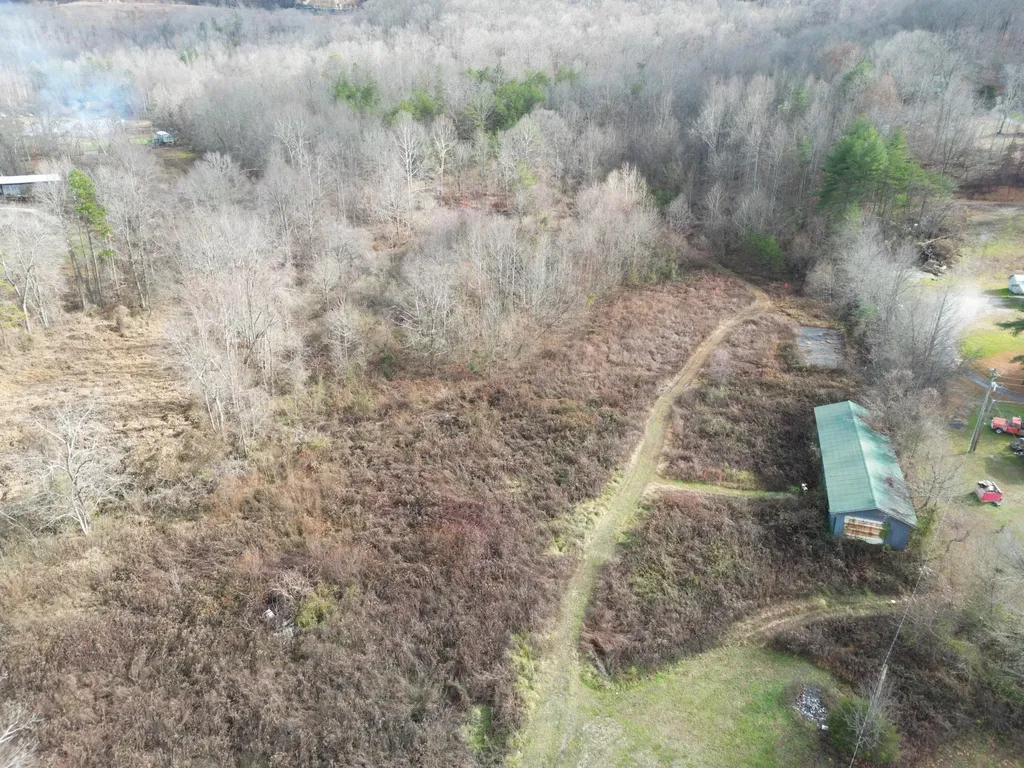 7568 Highway 26 Rockholds KY 40759