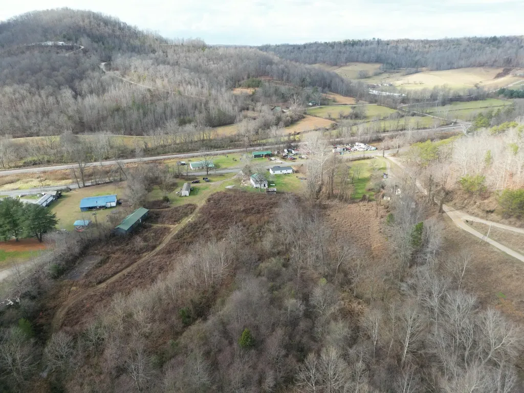 7568 Highway 26 Rockholds KY 40759