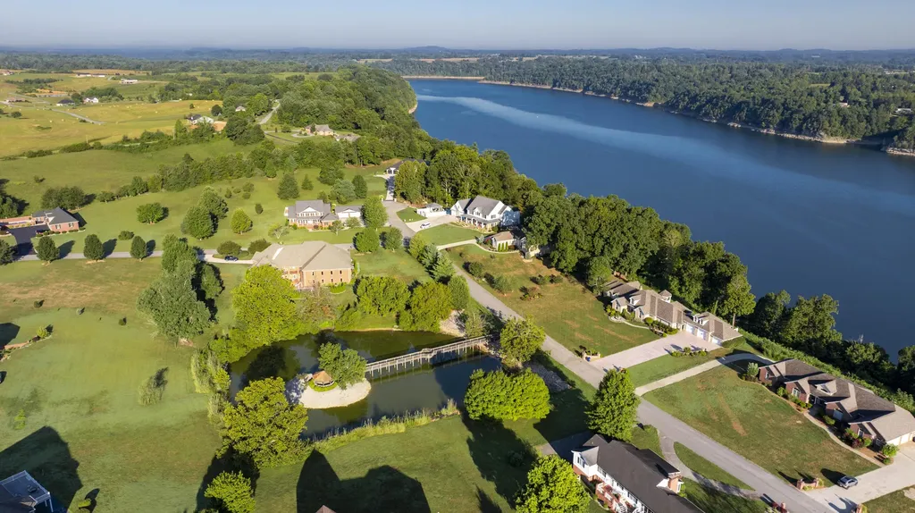 516 Colson Drive Bronston KY 42518