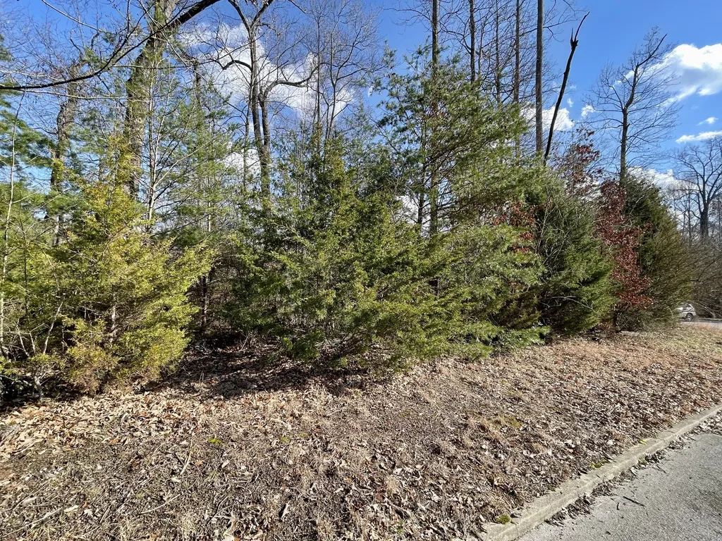 745 Water Cliff Drive Somerset KY 42503