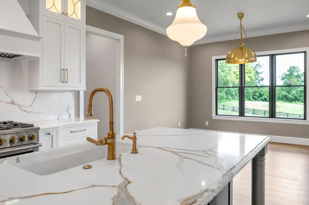 128 Doe Valley Nicholasville KY 40356