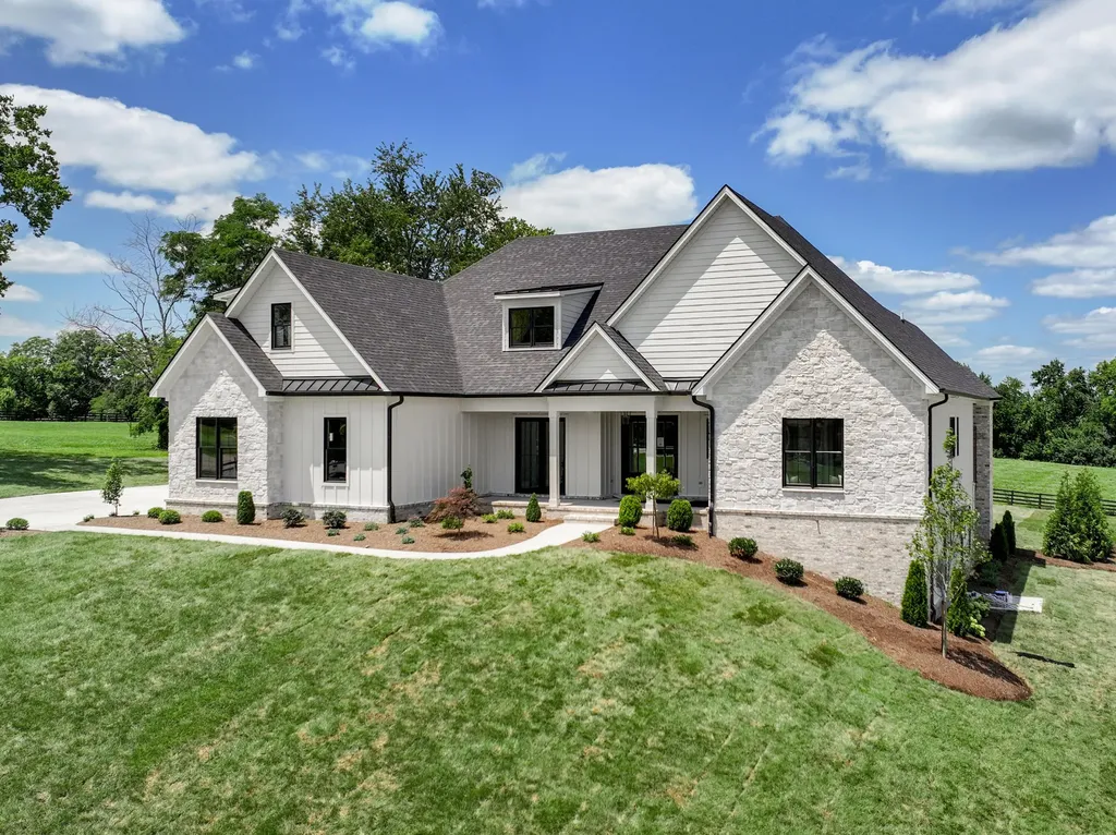 128 Doe Valley Nicholasville KY 40356