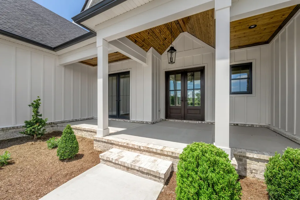 128 Doe Valley Nicholasville KY 40356