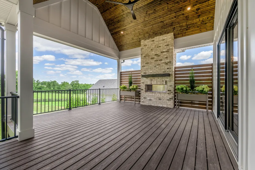 128 Doe Valley Nicholasville KY 40356