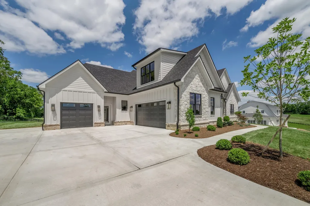 128 Doe Valley Nicholasville KY 40356