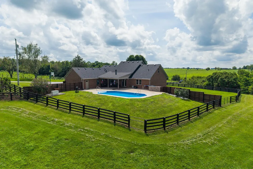 559 Moran Summit Road Richmond KY 40475