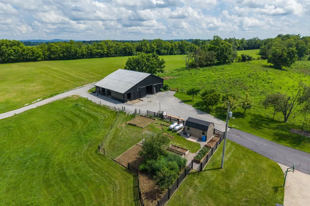 559 Moran Summit Road Richmond KY 40475