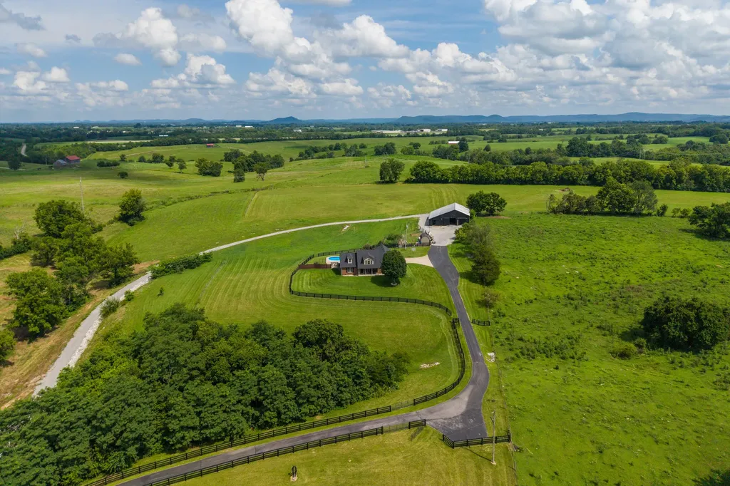559 Moran Summit Road Richmond KY 40475