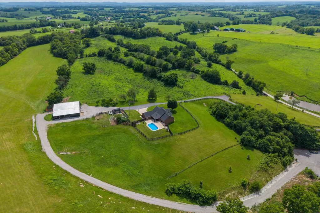 559 Moran Summit Road Richmond KY 40475