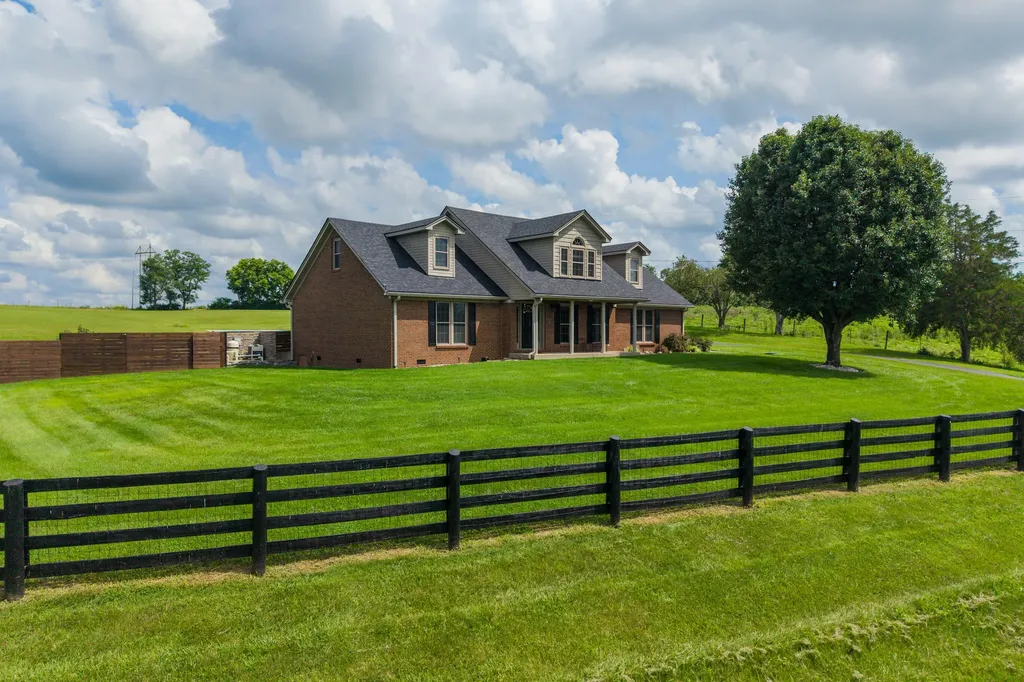 559 Moran Summit Road Richmond KY 40475