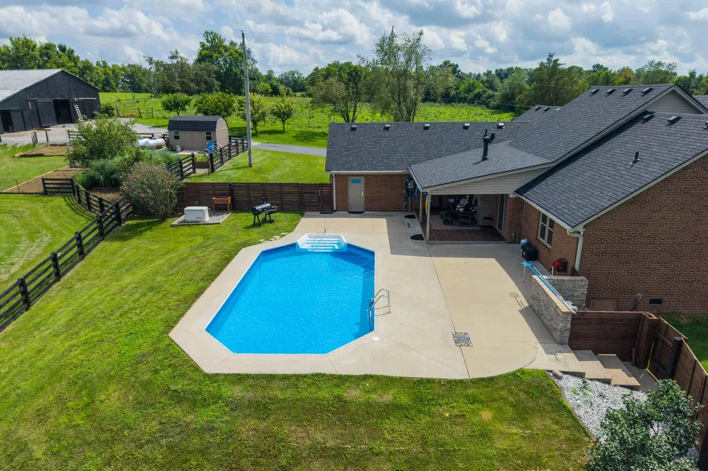 559 Moran Summit Road Richmond KY 40475